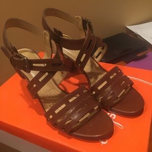 Easy spirit summer heals